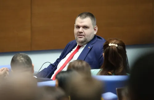 Пеевски: Шефът на КПКОНПИ Антон Славчев е човек на Мистър Кеш - СНИМКИ - ВИДЕО