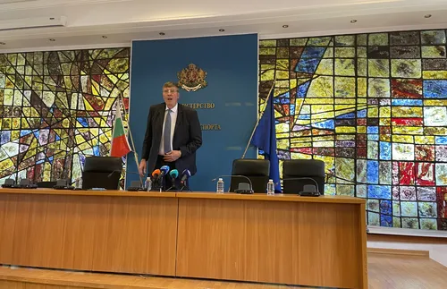 Глушков: Младите хора сте бъдещето на България