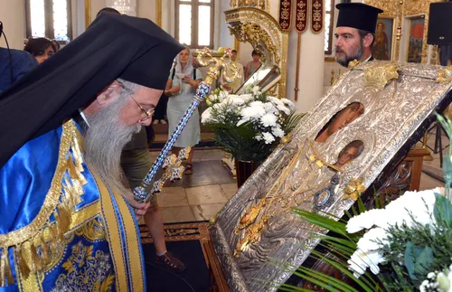 В Хасково пристигна чудотворната икона на Пресвета Богородица – „Златна ябълка“ - подробности - СНИМКИ