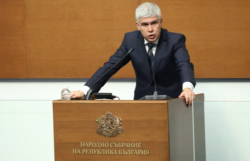 Владимир Малинов и Петко Николов най-вероятно остават на постовете си в енергетиката и икономиката