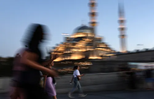 Трима нападатели застреляха бизнесмен в Истанбул и избягаха в България - подробности