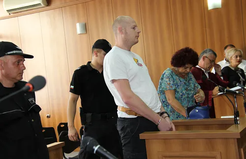 Рангел Бизюрев застава на подсъдимата скамейка за убийството на Димитър Малинов от Цалапица