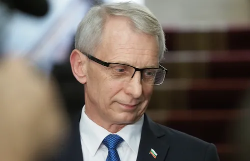 Николай Денков: „Възраждане“ нарече учителите „паразити“, това е нечувано