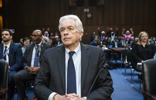 Директорът на ЦРУ се срещна с Вьоса Османи в Прищина