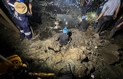 Петима загинали при свлачище в Тайланд