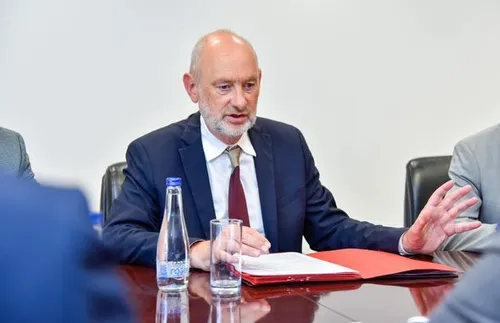 Скопие: Преговорната рамка няма да се променя, „отложеното действие“ на конституционните промени е гаранция за РСМ