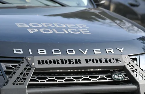 Във Враца разследват трафик на нелегални мигранти