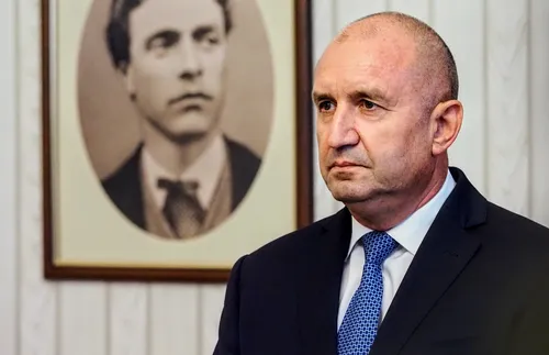 Президентът Радев подписа указите за втория кабинет на Главчев и насрочване на изборите на 27 октомври