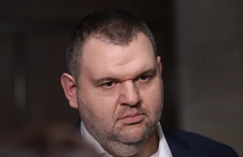 Делян Пеевски: Радев наруши Конституцията, той вече не е президент - СНИМКИ - ВИДЕО