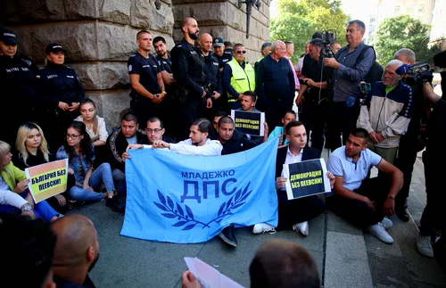 ЦИК ще заседава извънредно заради регистрацията на ДПС - СНИМКИ - ВИДЕО