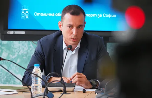 Терзиев инспектира линия за РЕТ пластмаса в Завода за отпадъци на София