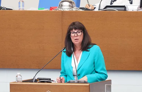 Сдвояваме здравното си досие с мобилния телефон в молове и паркове