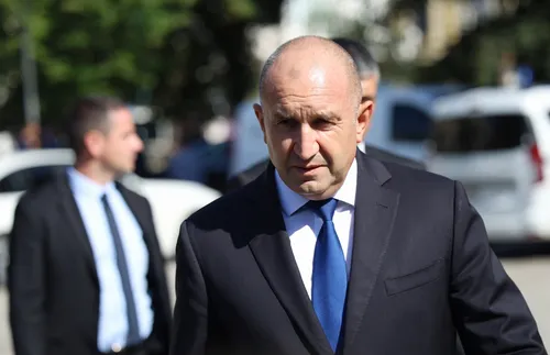 Радев удостои български военнослужещи с висше офицерско звание - СНИМКИ