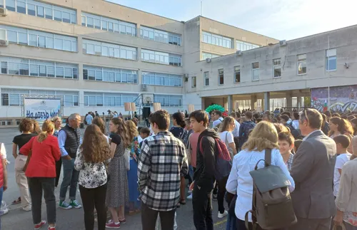 Виктория Кис: В България минималните учителски заплати са изключително ниски - СНИМКИ - ВИДЕО