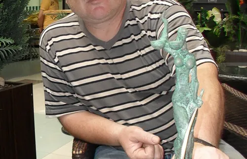 Бургас загуби световнопризнатия скулптор Огнян Петков - СНИМКИ