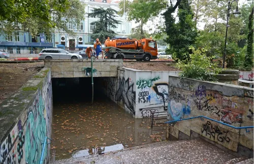 Кметът на Врана Коцев обяви частично бедствено положение за район „Приморски“ - СНИМКИ