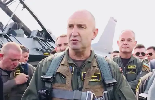 Радев изрази съболезнования за загиналите пилоти в катастрофата с учебно-боен самолет L–39 ZA