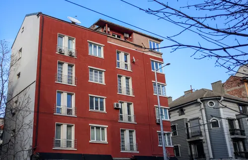 Със 199 заплати в България се купува апартамент