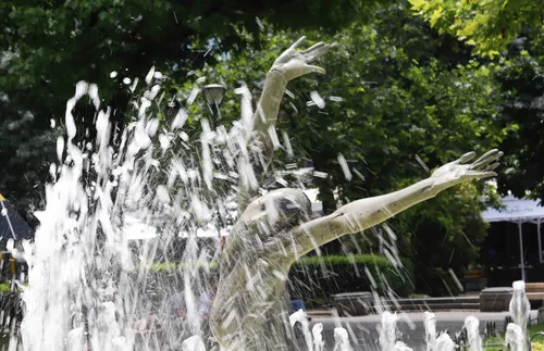 Остава топло, но облачно и с вятър на запад в петък, 4 октомври