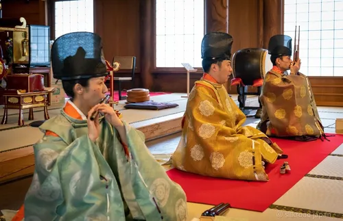 Нихонбуйо танци и музика гагаку разкриват японското изкуство публика и студенти в София