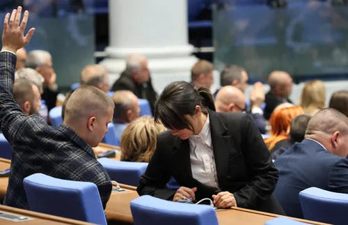 51-ото Народно събрание отново не избра председател