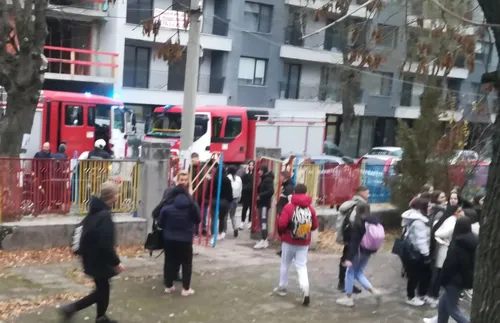 Авария в училище в Перник предизвика евакуация на учениците
