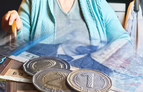 Пенсионерите ще получат по 100 лева Коледна добавка