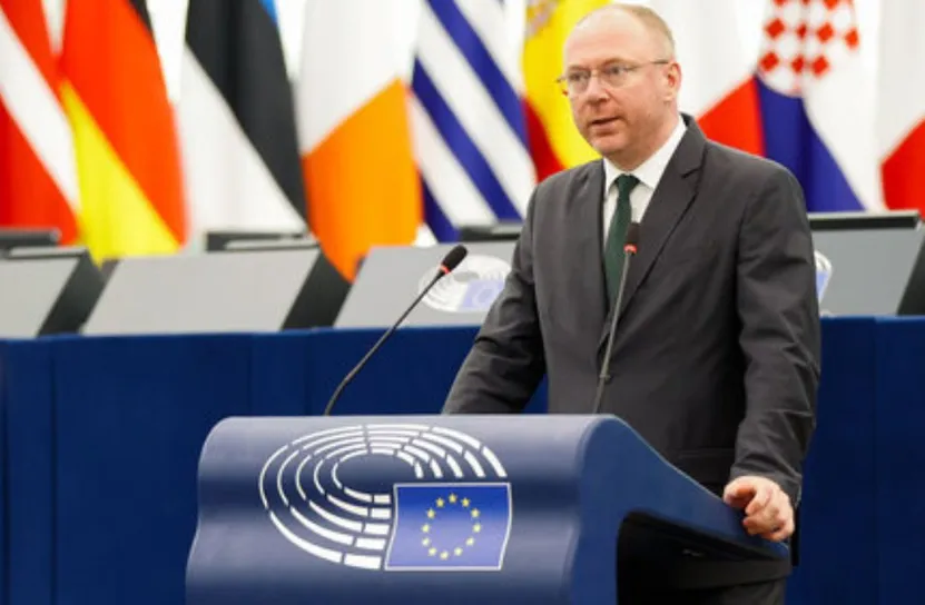 Станислав Стоянов: ЕС трябва да върне външната си политика към дипломацията и да избягва военната ескалация