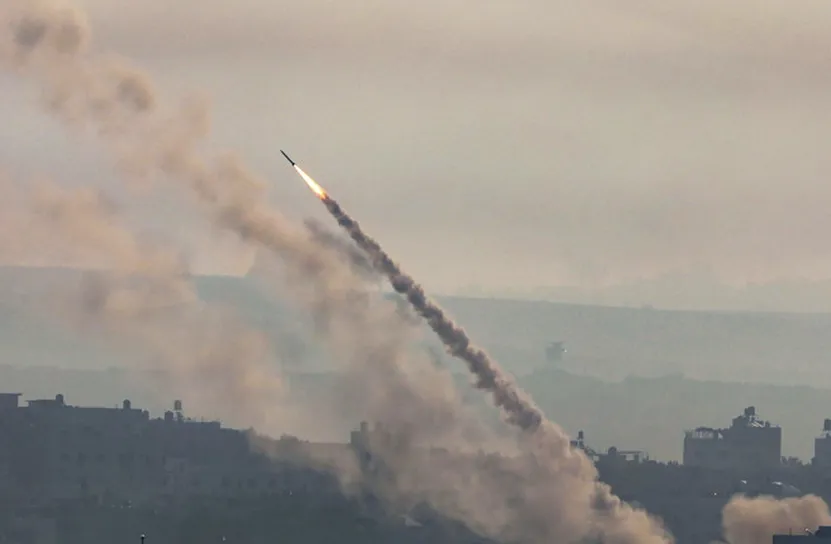 Напук на Тръмп Иран засипа с ракети Израел