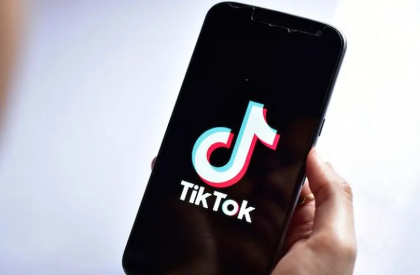 Тийнейджърка от Бургас с амнезия след опасно TikTok предизвикателство