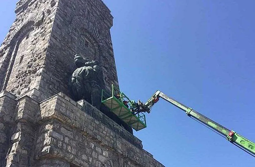 Не е избран изпълнител за ремонта на Паметника на Шипка, но той е неизбежен