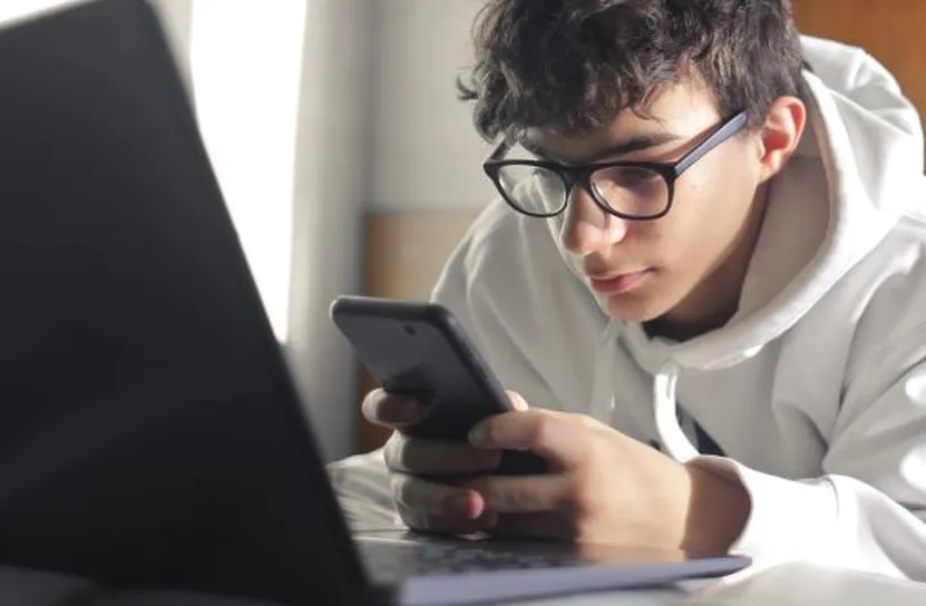 Зафиров: Нараства броят на млади хора и деца, въвличани в онлайн хазарт чрез мобилни платформи