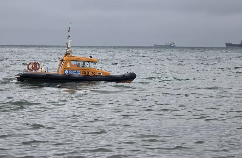 Обявено е частично бедствено положение във Варна заради разлива на мазут