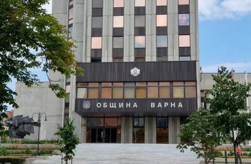 Община Варна е призована да реагира спешно на свлачището край плаж „Галата – север“