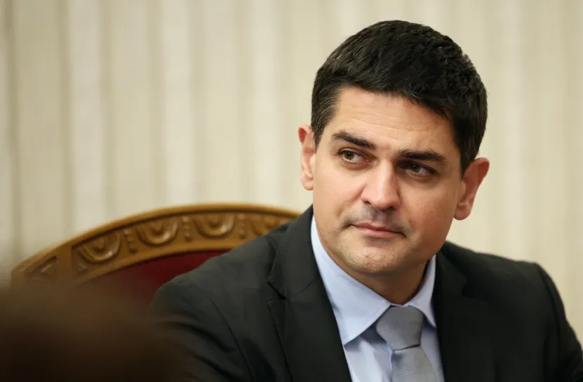 Радостин Василев: Ще подкрепя всички решения на НС, които ще възстановят ПГ на МЕЧ