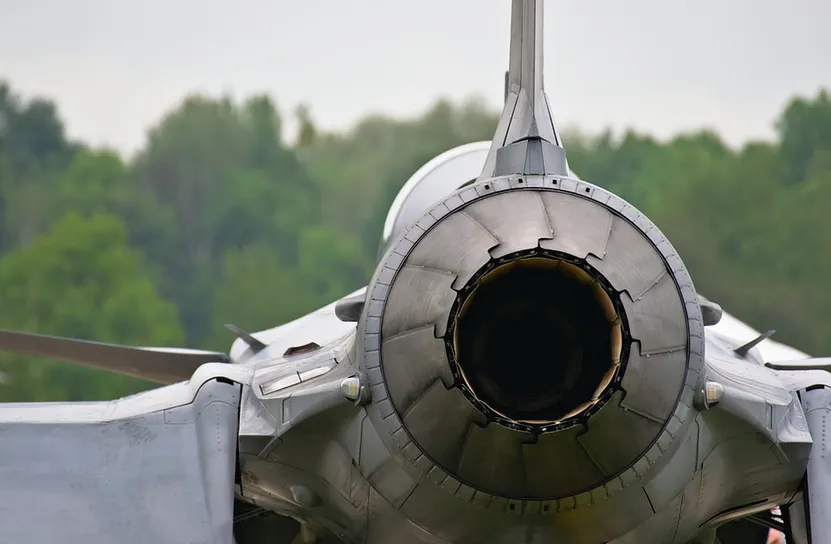 Първият F-16 ще пристигне на 12 април