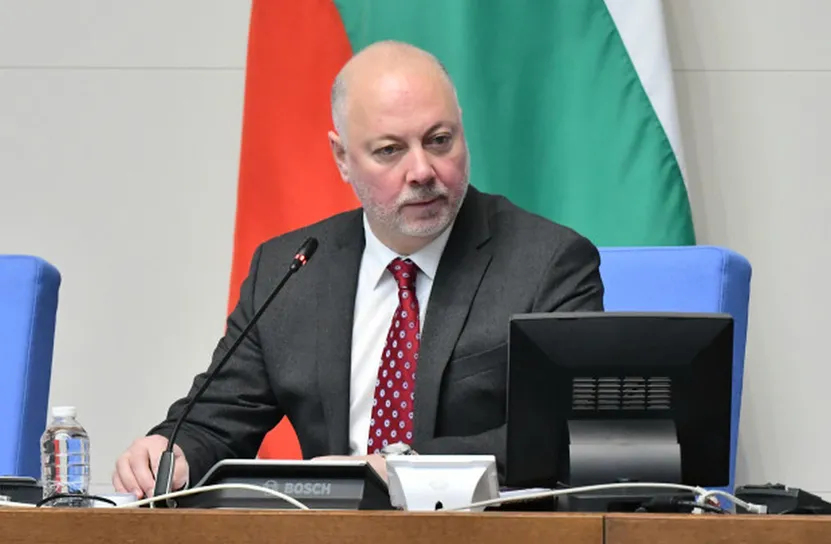 Желязков освободи трима и назначи двама нови заместник-министри